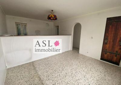 STUDIO A VENDRE – SAINT THIBAULT DES VIGNES