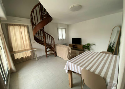 NOISY LE GRAND – DUPLEX F2 – MEUBLE