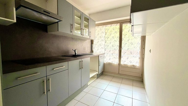 Appartement Chelles 2 pièce(s) 49.94 m2 : photo 2