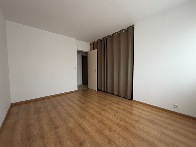 Appartement Chelles 2 pièce(s) 49.94 m2 : photo 13